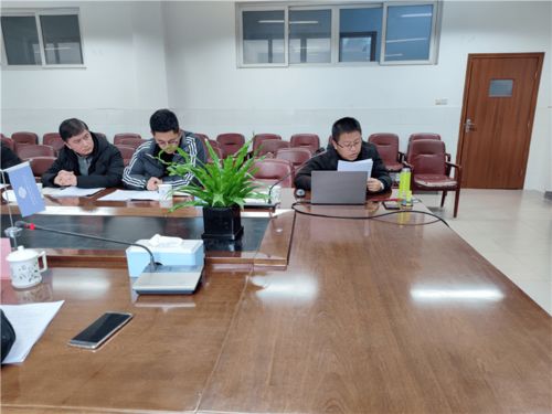 成都汽車職業(yè)技術學校舉行2021年成都市規(guī)劃課題開題報告會